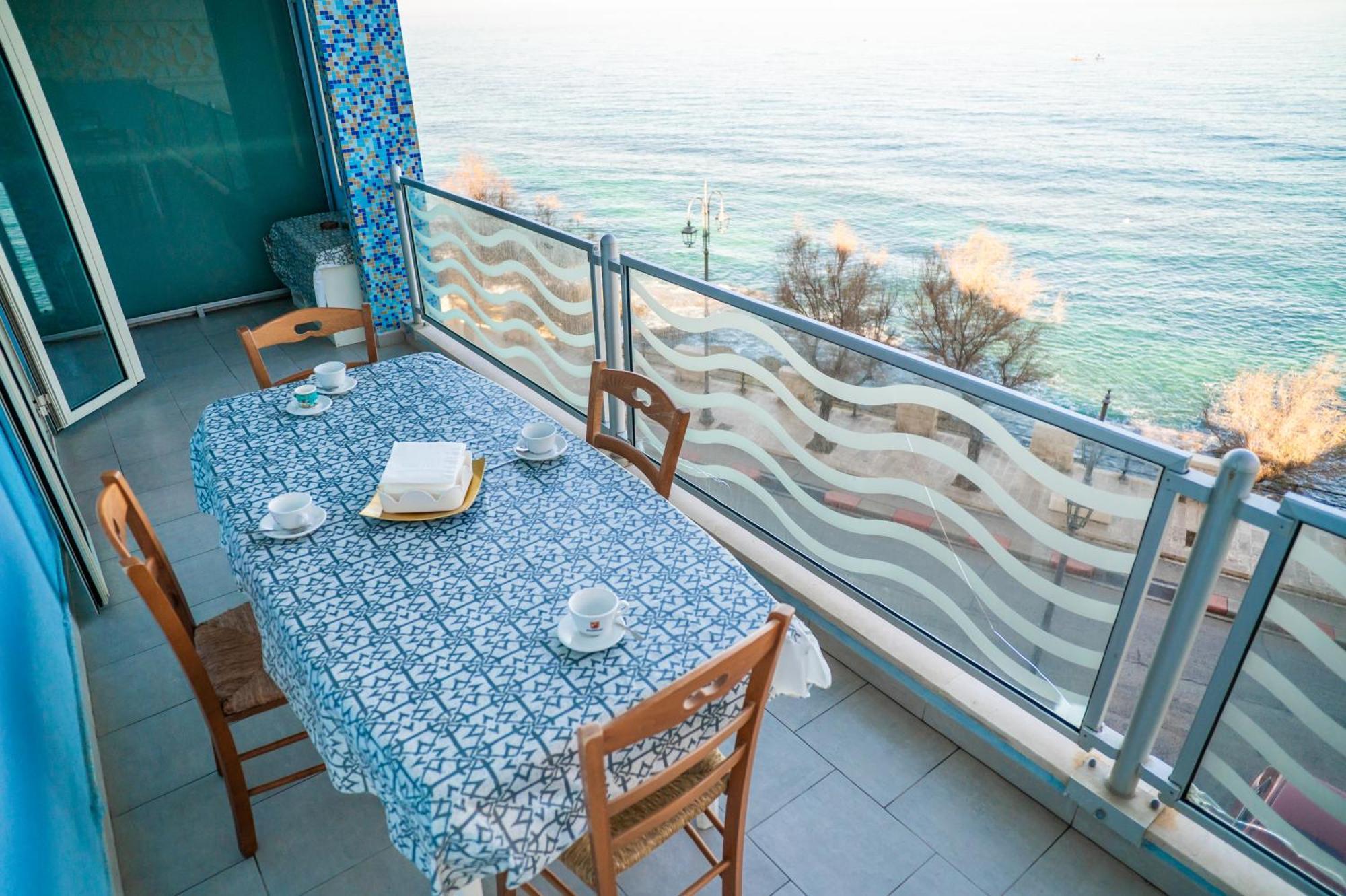 Апартаменты Milu'Seaview Ampia Casa Vista Mare Джовинаццо Экстерьер фото